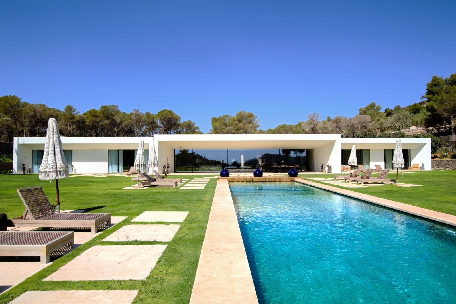 Reformas en Ibiza casa con piscina